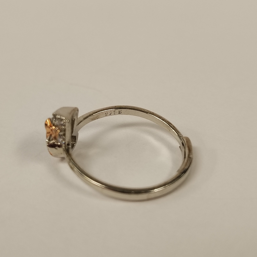 925 Sterling silver ring.